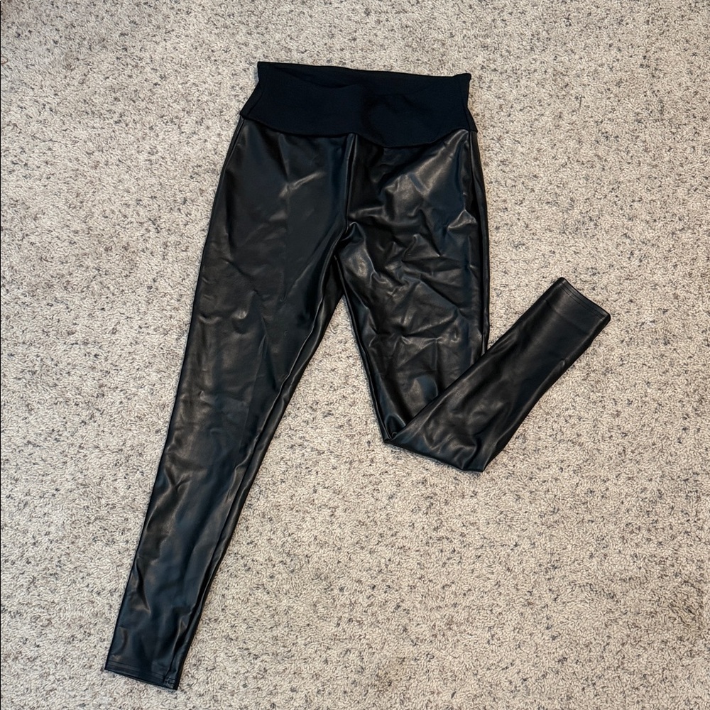 Assets By Spanx Shiny Black Leggings